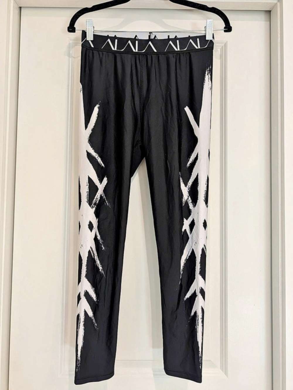 ALALA Captain Ankle Leggings Black & White Medium